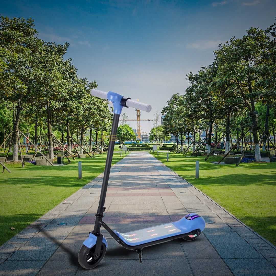 24V Foldable Kids Electric Scooter with LED Lights, Adjustable Handlebar, 150W Motor, 6kg - Foldable Electric Scooters - Close Up | UAE Golf Cart