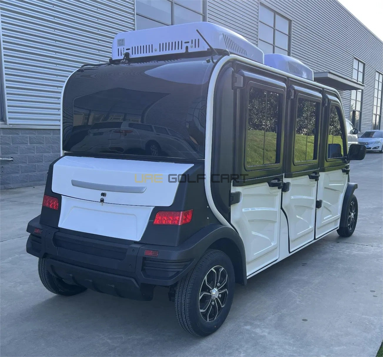 6 Seater Enclosed Electric Golf Cart with Air Conditioning and 60V Battery - Air Conditioned Golf Carts - 6 Seater - Photo 6 | UAE Golf Cart