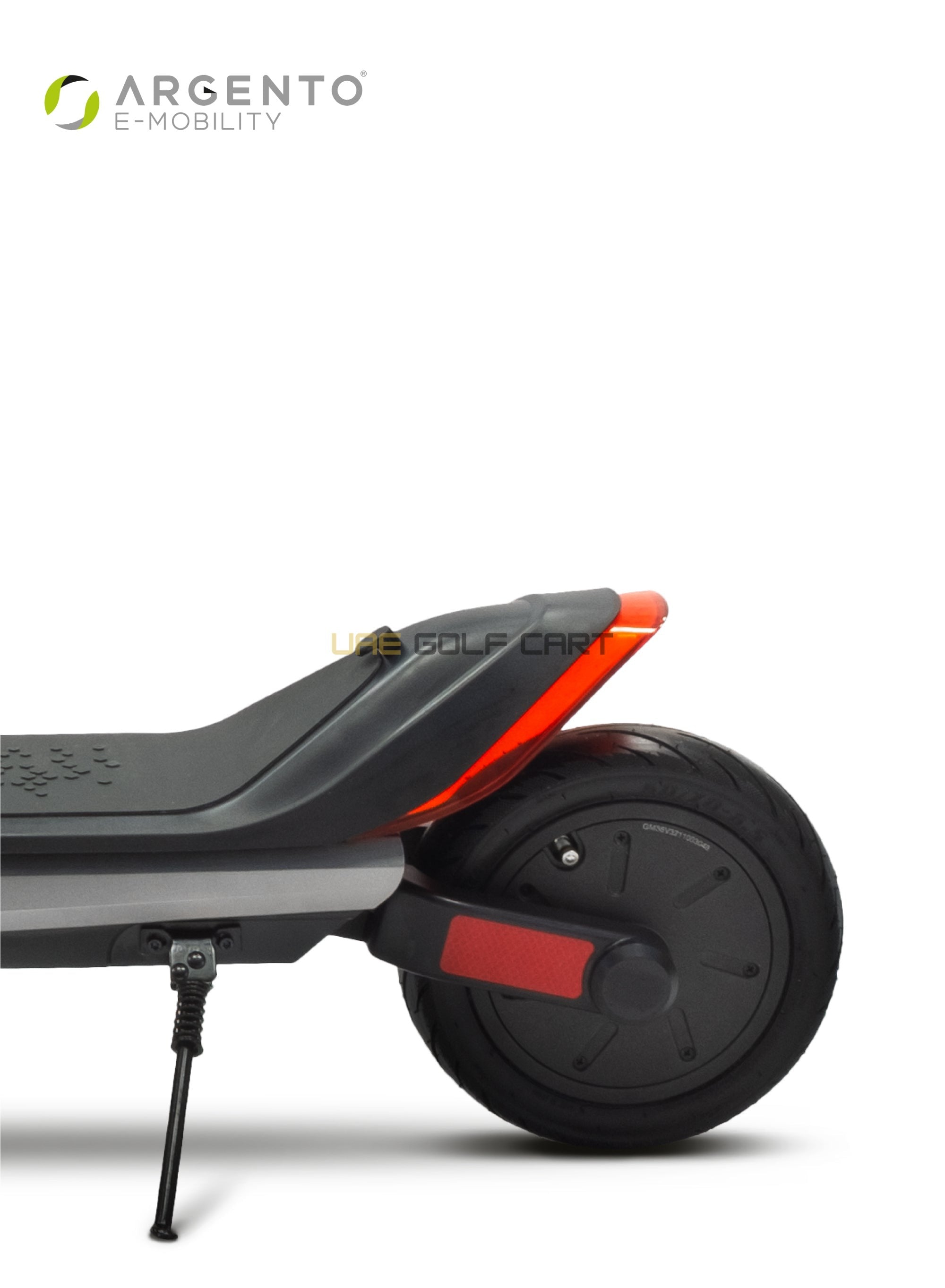 Foldable Electric Scooter 25 km/h, 10 inch Wheels, 40 km Range, 100 kg Load Capacity - Foldable Electric Scooters - Close Up | UAE Golf Cart