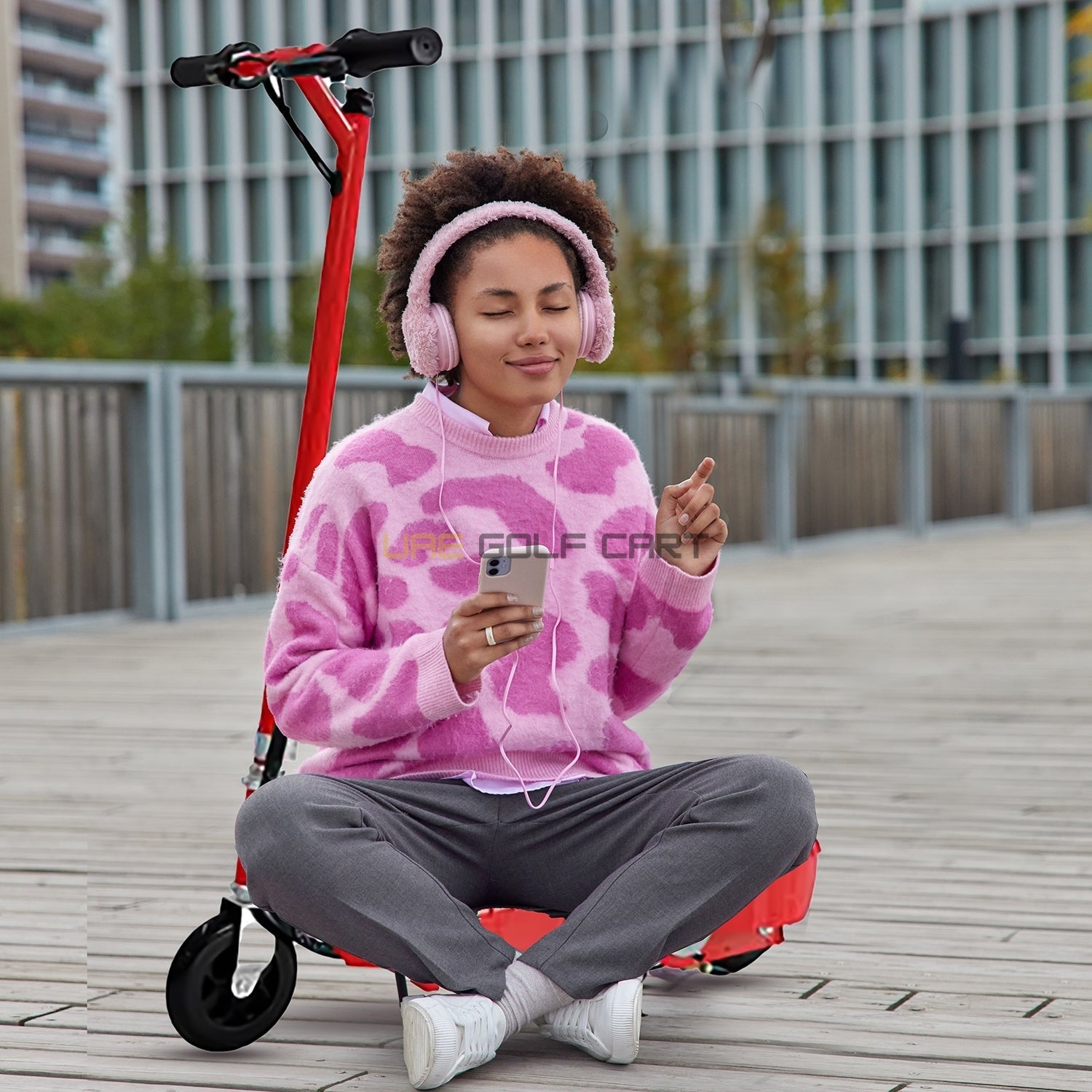 Foldable Solar Powered Electric Scooter with Bluetooth Boombox, 15 km/h Speed, 90 kg Load, 17 kg Weight - Foldable Electric Scooters - Photo 4 | UAE Golf Cart