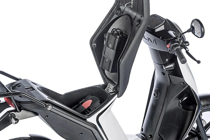 UAE Golf Cart 96kg Electric Scooter with Removable Lithium Battery for Private Estates - View 11