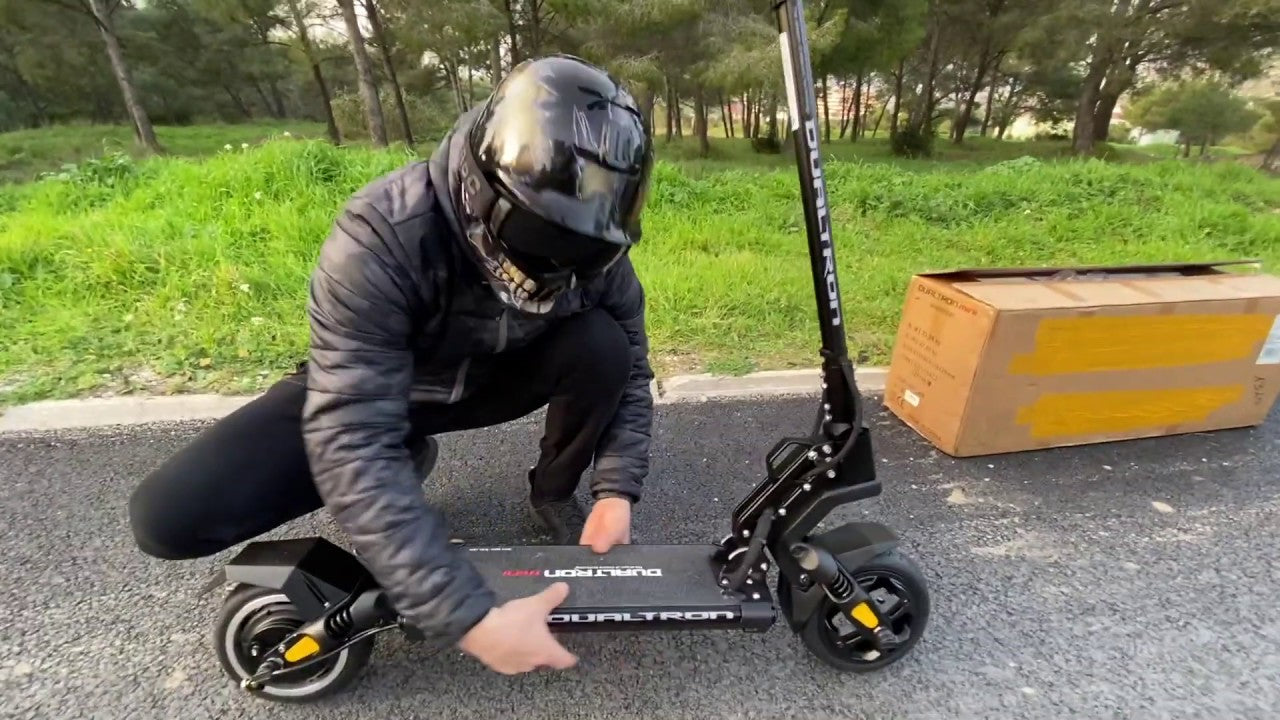 UAE Golf Cart Mini Foldable Electric Scooter 52V 13Ah 1450W Motor 45km/h Max Speed 21kg Weight - View 9