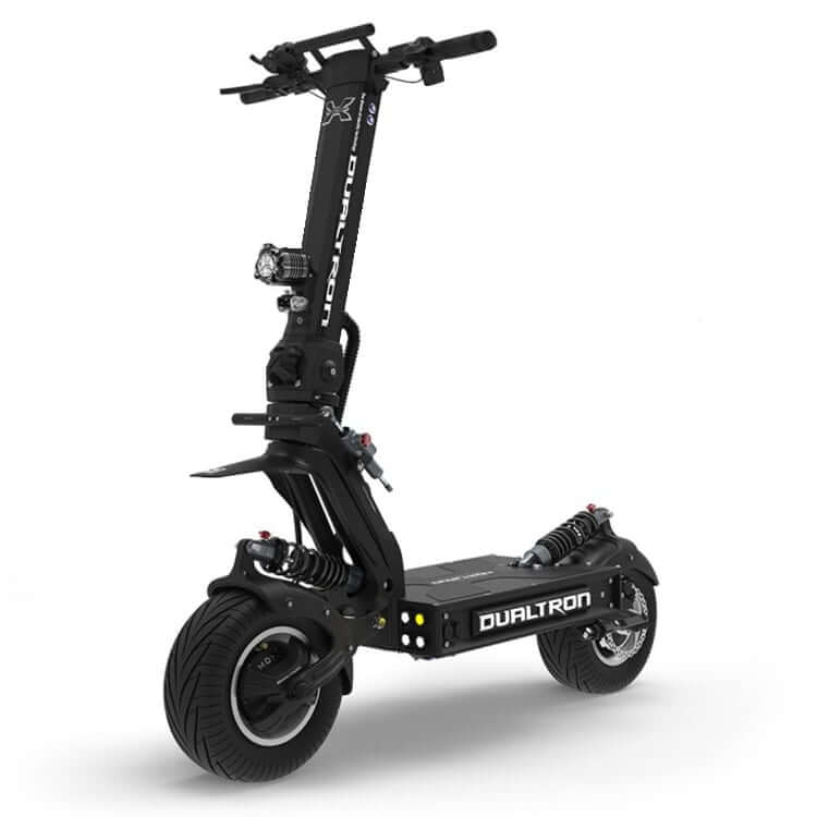 UAE Golf Cart Powerful Dual Motor Electric Scooter 4000W 60V Foldable 110 km/h 200 km Range - View 1