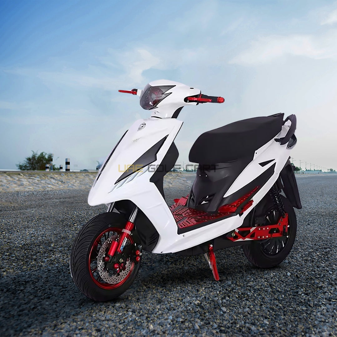 60V 500W 2-Seat Electric Moped with LED Lights, 30-40km Range, 200kg Load Capacity - Electric Grocery Bike - Close Up | UAE Golf Cart