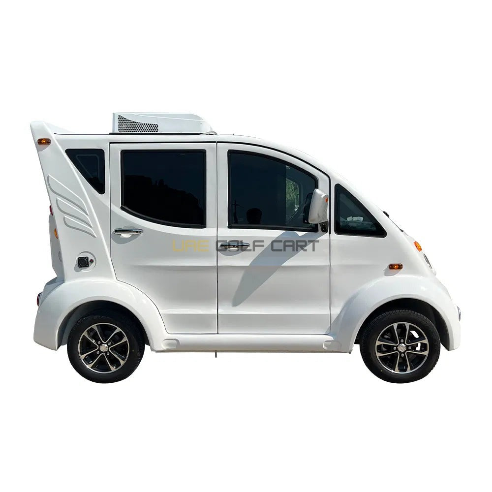 Enclosed 4 Seater Electric Golf Cart with Air Conditioning and Power Steering - Air Conditioned Golf Carts - 4 Seater - Photo 4 | UAE Golf Cart