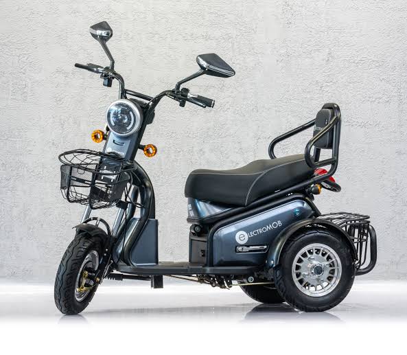 UAE Golf Cart 3-Wheel Electric Scooter with Dual Seats and Basket - View 14